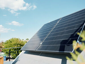 Read more about the article Keep on the Sunny Side of Solar Panel Cleaning